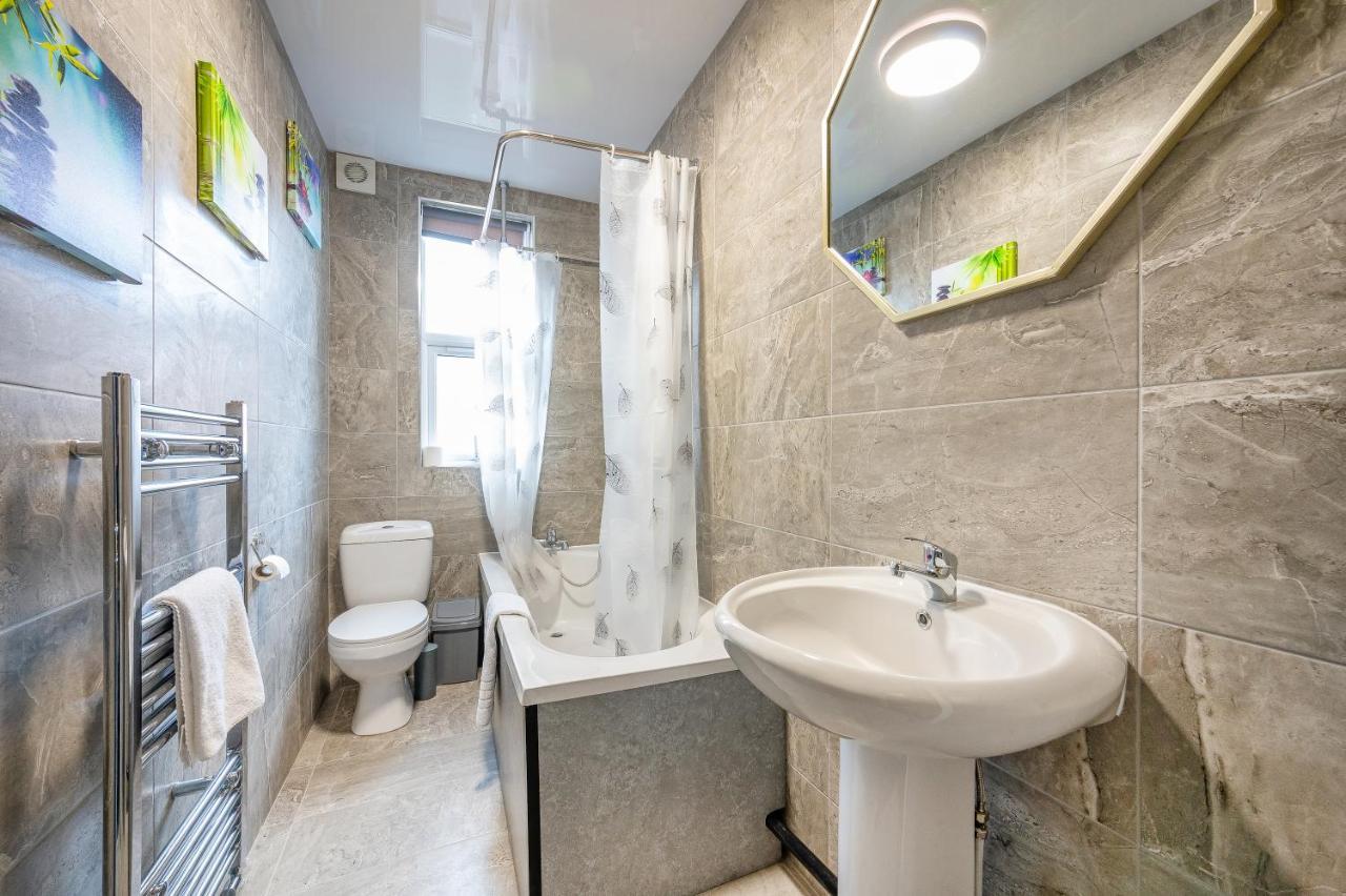*Rb12S* For Your Most Relaxed & Cosy Stay + Free Parking + Free Fast Wifi * Leeds  Exteriér fotografie